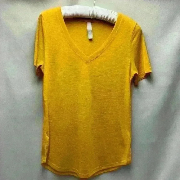 Athleta Breezy Scoop V Tee Size XS - Picture 1 of 4